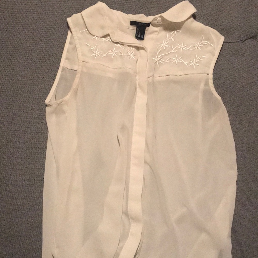 Forever 21 sleeveless shirt